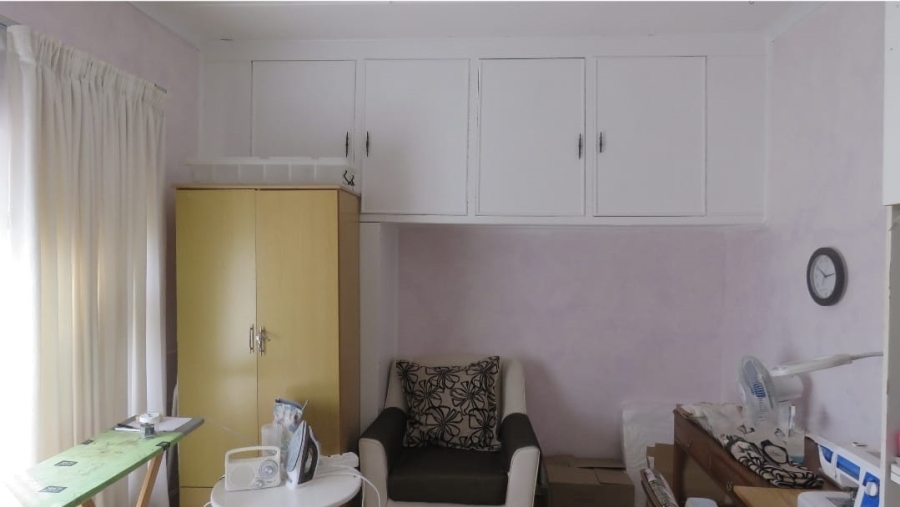 5 Bedroom Property for Sale in Uniondale Western Cape